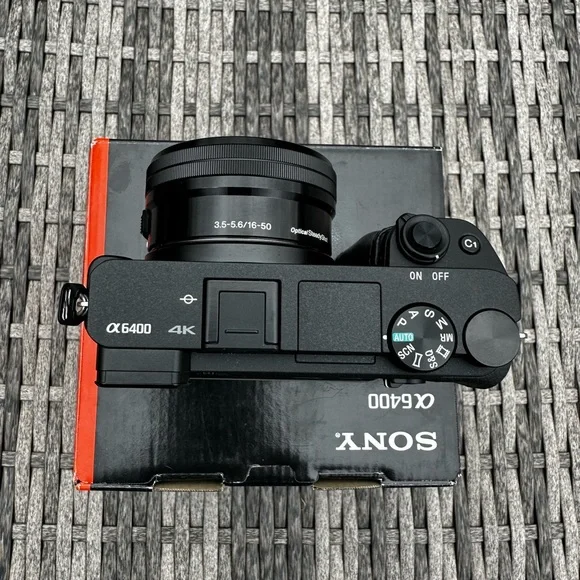 COPY - Sony Alpha 6400 Camera (Body+16-50mm Lens) AND 55-210mm f/4.5-6.3 Teleph…